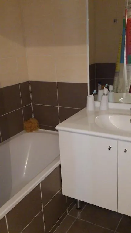 Le Village 76 M2 Climatisation 1Er Arrondissement Gare A Pied Box Parking Possible Marseille Lejlighed