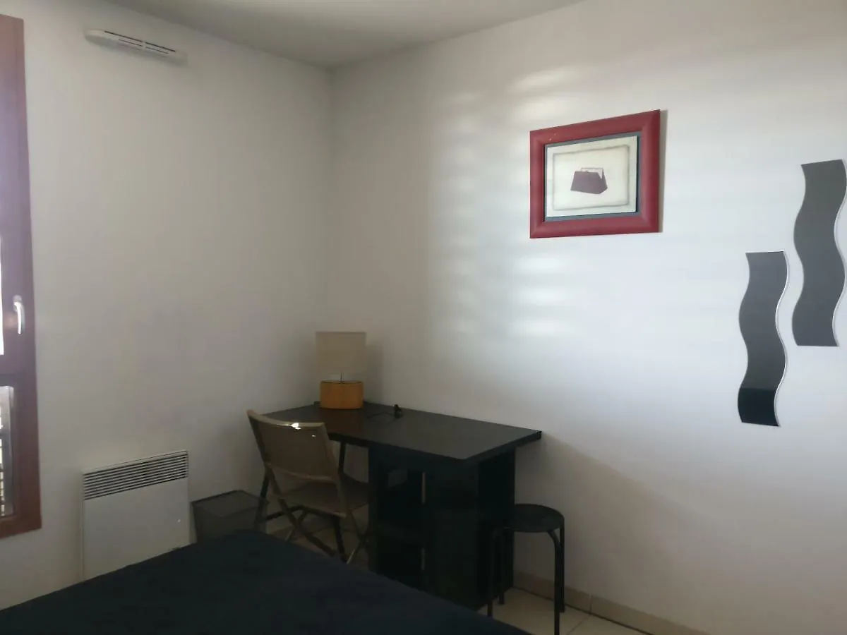 Le Village 76 M2 Climatisation 1Er Arrondissement Gare A Pied Box Parking Possible Marseille Frankrig