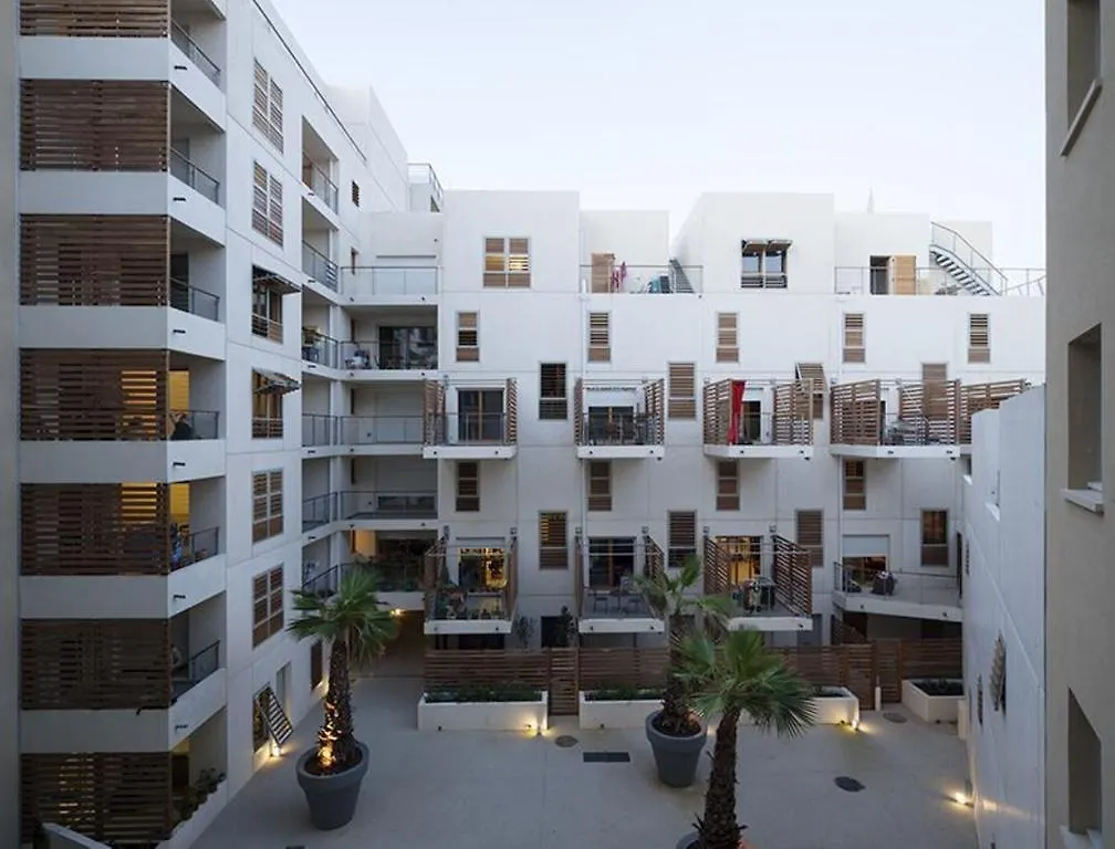 Le Village 76 M2 Climatisation 1Er Arrondissement Gare A Pied Box Parking Possible Marsylia 0*,  Francja